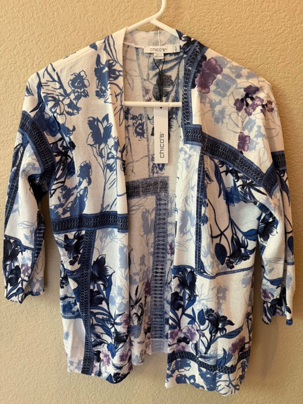 BNWT Chico's Beautiful Floral Pattern Cardigan